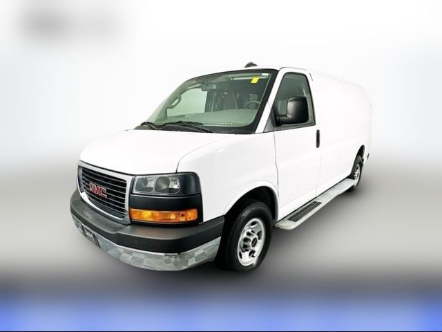2022 GMC Savana Base