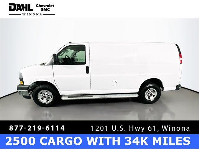 2022 GMC Savana Base