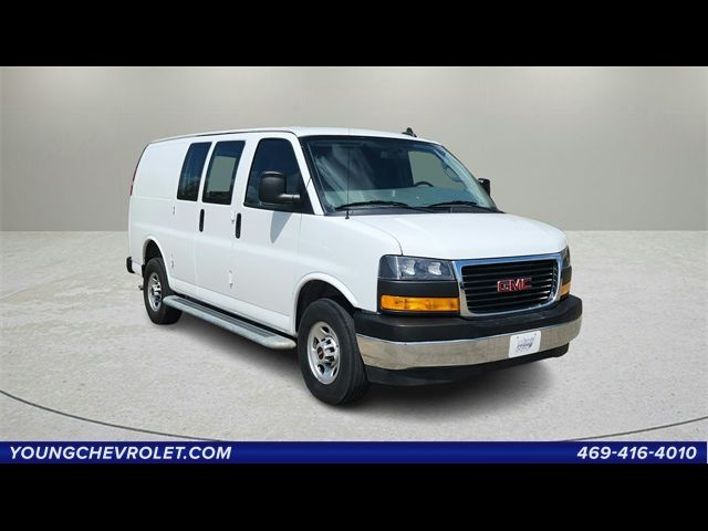 2022 GMC Savana Base