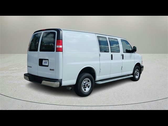 2022 GMC Savana Base