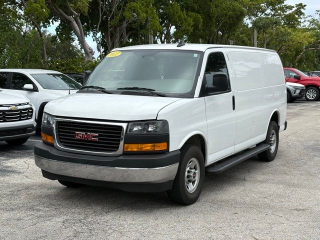 2022 GMC Savana Base