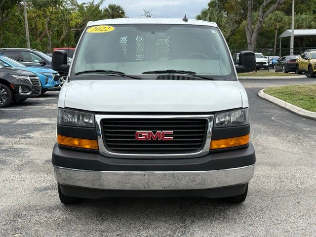 2022 GMC Savana Base