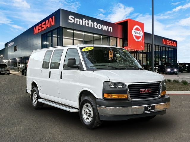 2022 GMC Savana Base