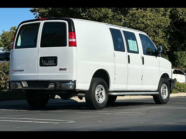 2022 GMC Savana Base