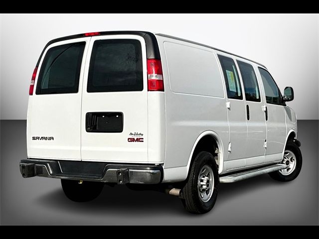 2022 GMC Savana Base