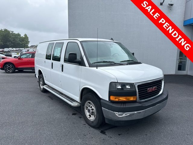 2022 GMC Savana Base