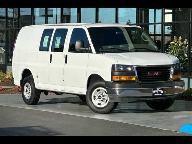 2022 GMC Savana Base