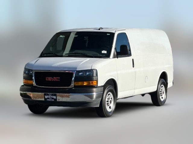 2022 GMC Savana Base