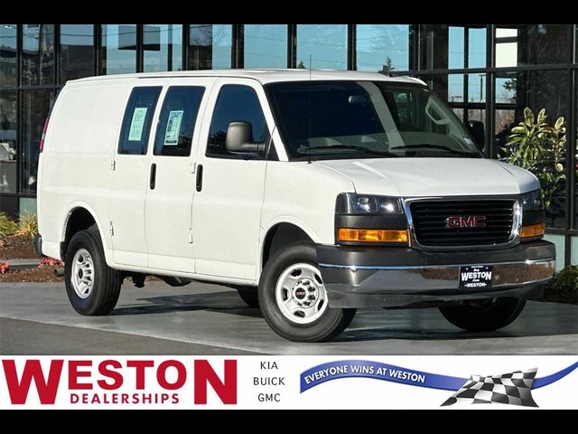 2022 GMC Savana Base