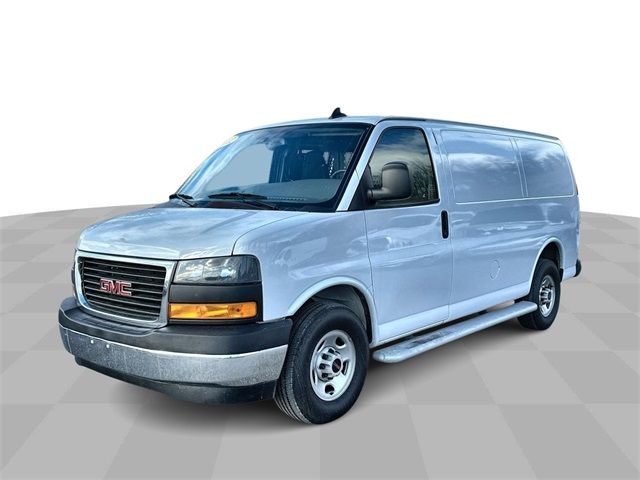 2022 GMC Savana Base