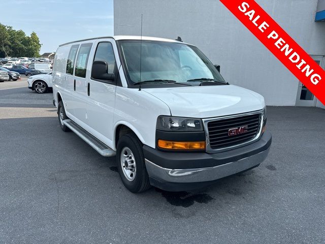 2022 GMC Savana Base