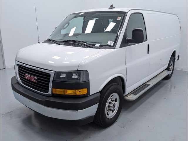 2022 GMC Savana Base