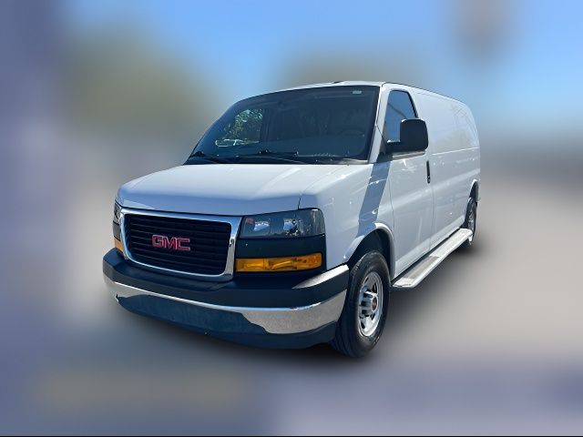 2022 GMC Savana Base