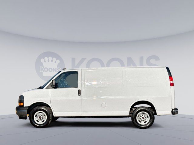 2022 GMC Savana Base