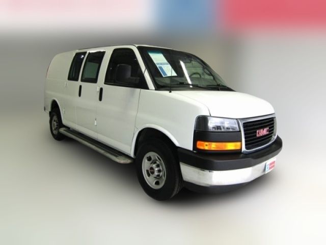 2022 GMC Savana Base