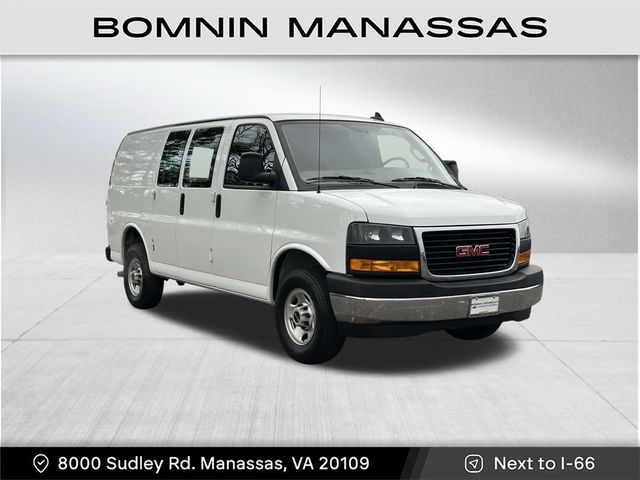 2022 GMC Savana Base