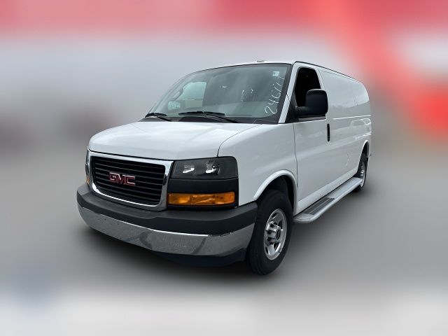 2022 GMC Savana Base