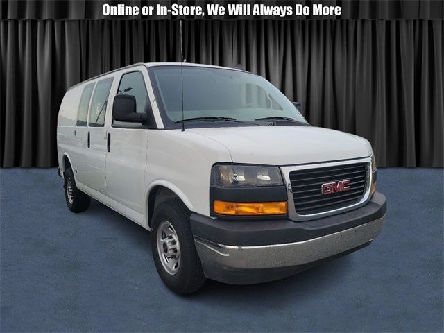 2022 GMC Savana Base