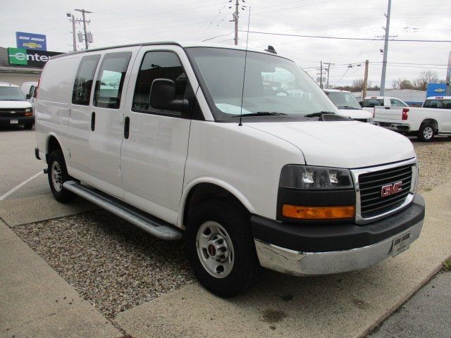 2022 GMC Savana Base