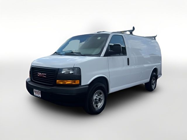 2022 GMC Savana Base