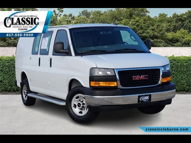 2022 GMC Savana Base