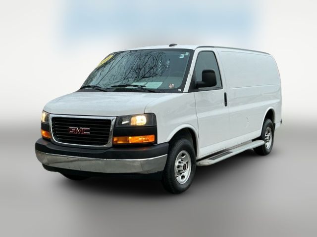 2022 GMC Savana Base