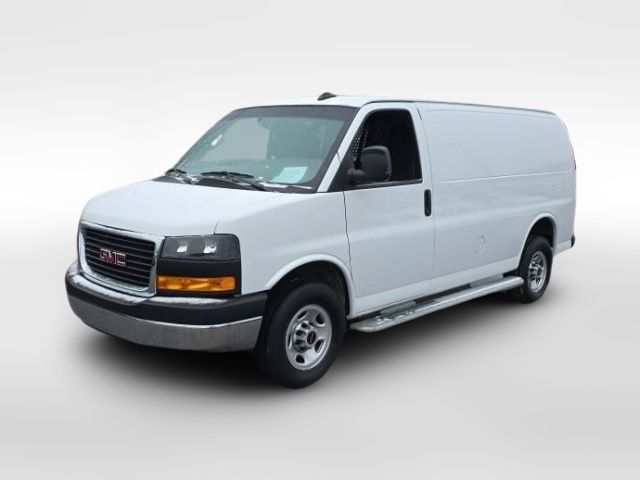 2022 GMC Savana Base