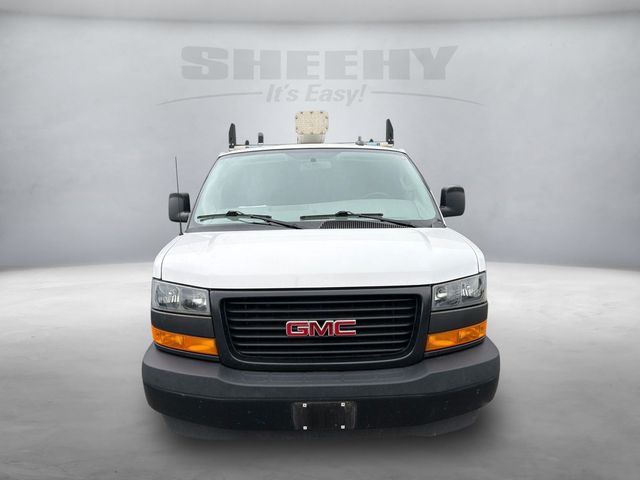 2022 GMC Savana Base