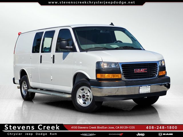 2022 GMC Savana Base