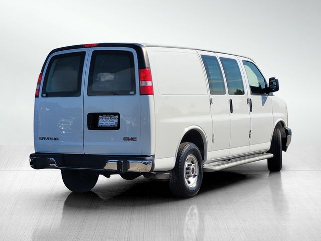 2022 GMC Savana Base