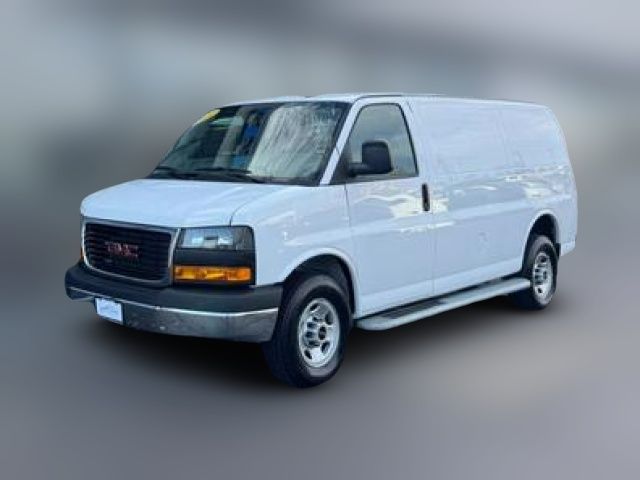 2022 GMC Savana Base