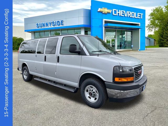 2022 GMC Savana LT