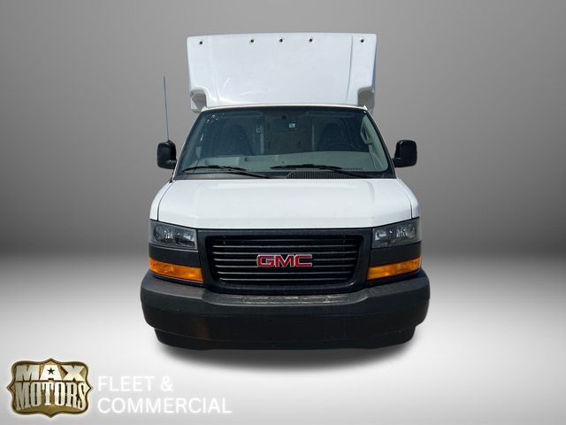 2022 GMC Savana Base