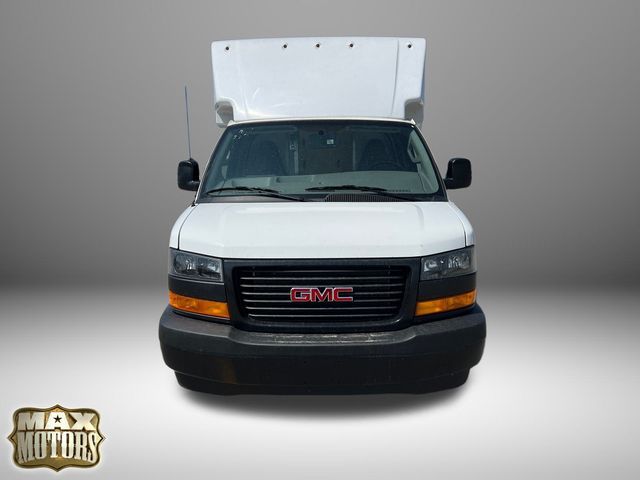 2022 GMC Savana Base