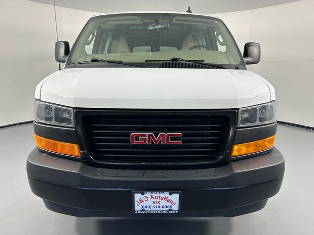 2022 GMC Savana Base