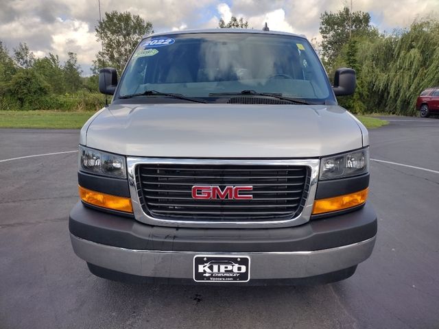 2022 GMC Savana Base