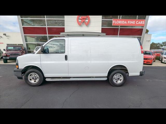 2022 GMC Savana Base