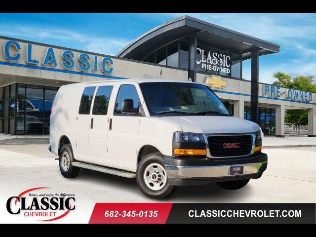 2022 GMC Savana Base