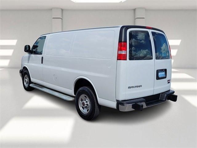 2022 GMC Savana Base