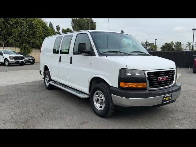 2022 GMC Savana Base