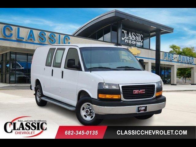 2022 GMC Savana Base