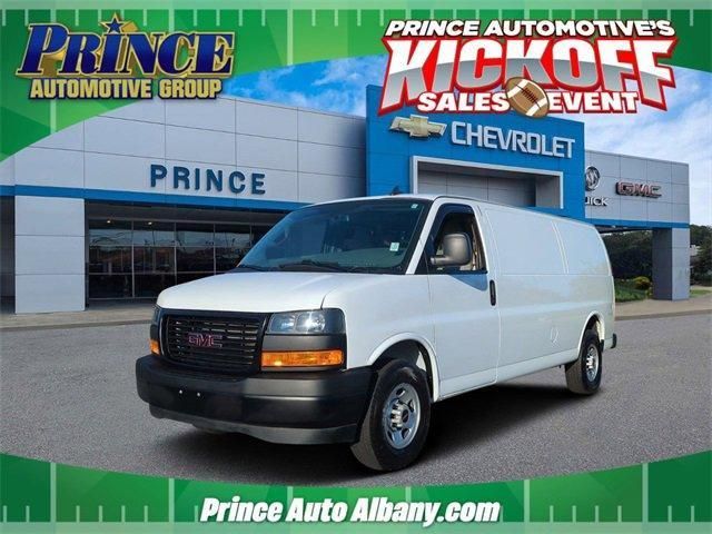 2022 GMC Savana Base