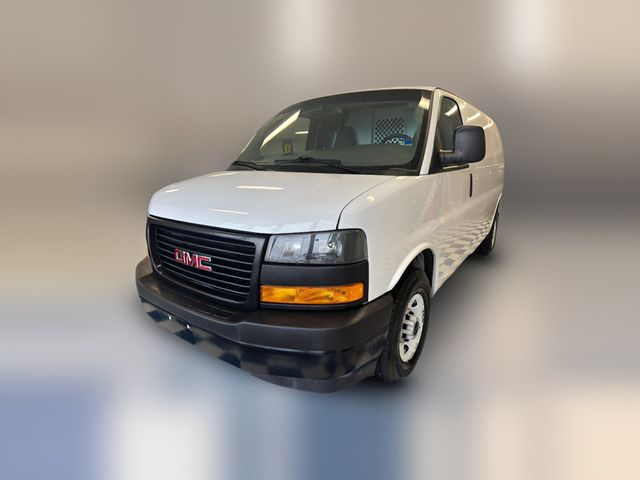 2022 GMC Savana Base