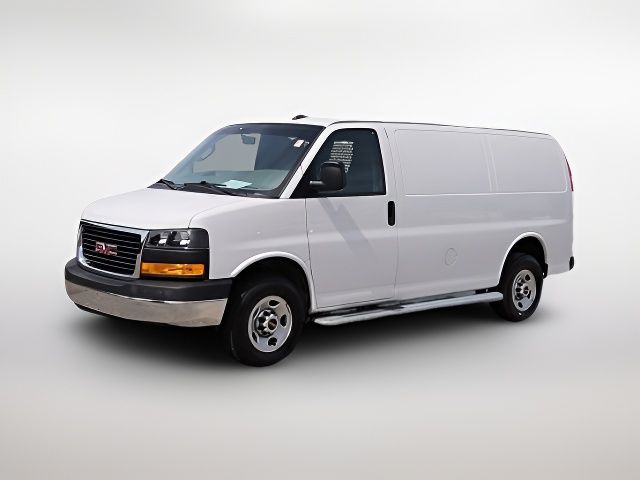 2022 GMC Savana Base