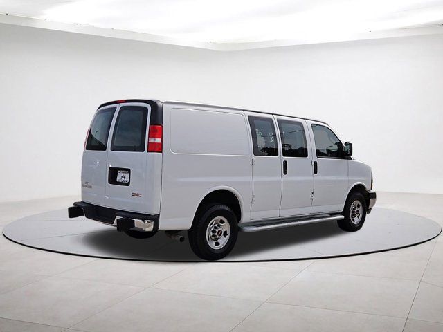 2022 GMC Savana Base