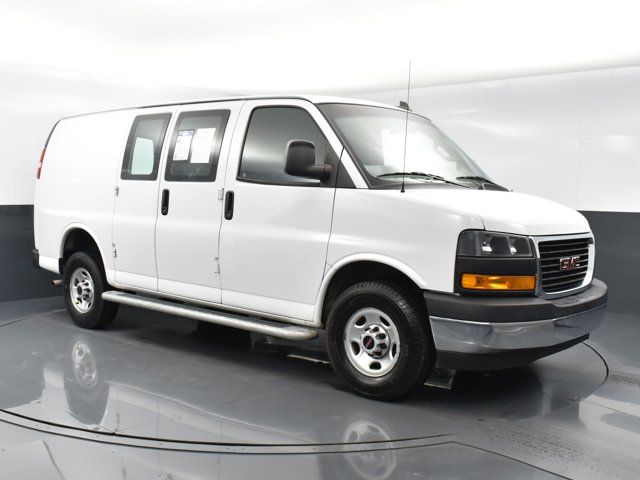 2022 GMC Savana Base