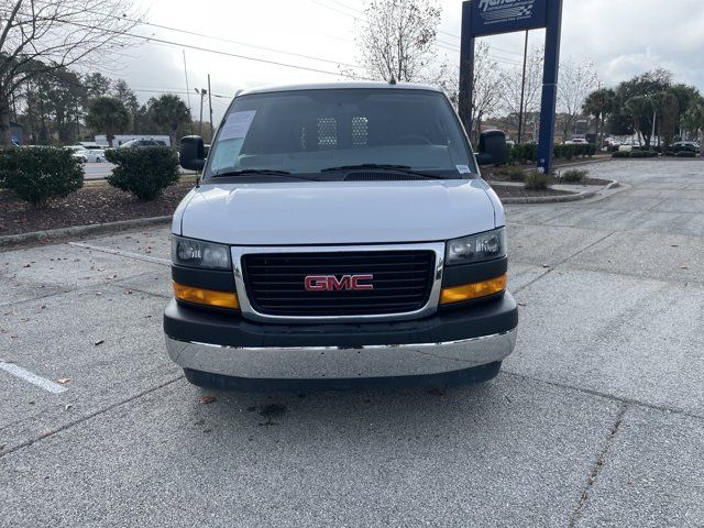 2022 GMC Savana Base