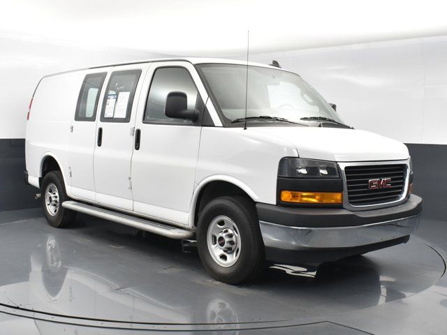 2022 GMC Savana Base