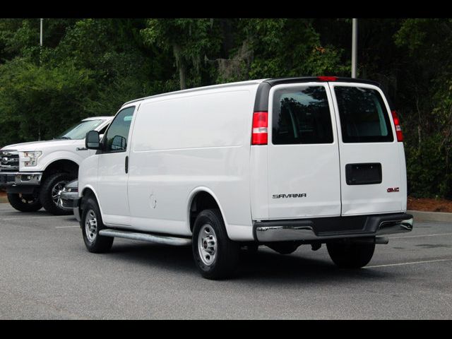 2022 GMC Savana Base