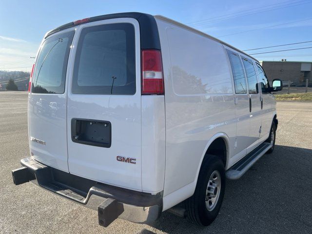 2022 GMC Savana Base